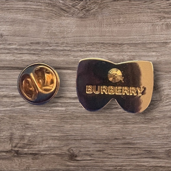 Burberry theater mask pin (NWOT) authentic - Picture 5 of 7